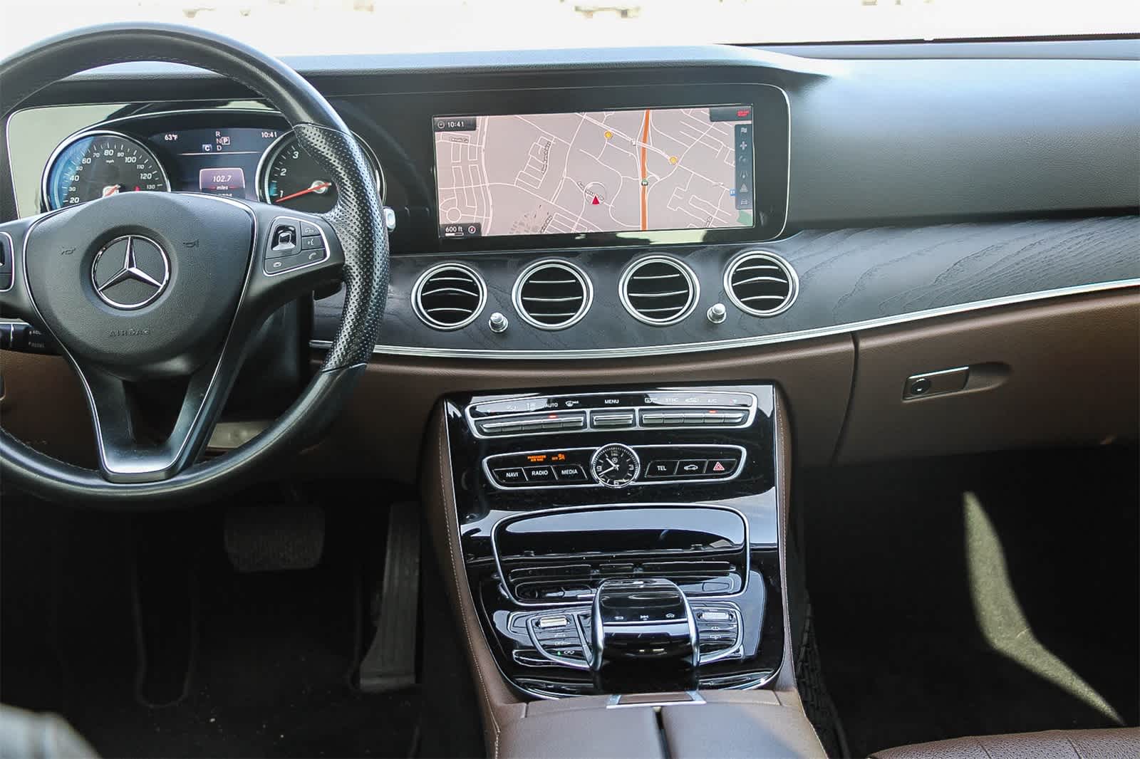 Thumbnail: 2017 Mercedes-Benz E-Class - 13