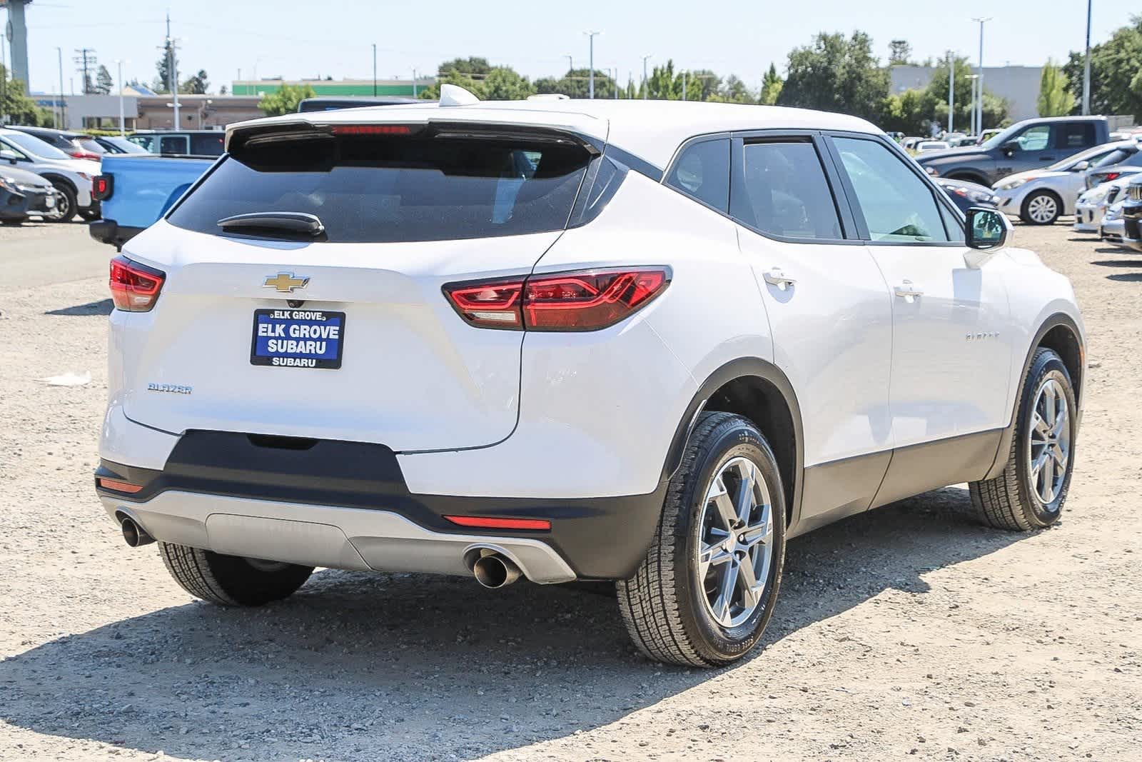 Thumbnail: 2023 Chevrolet Blazer - 4