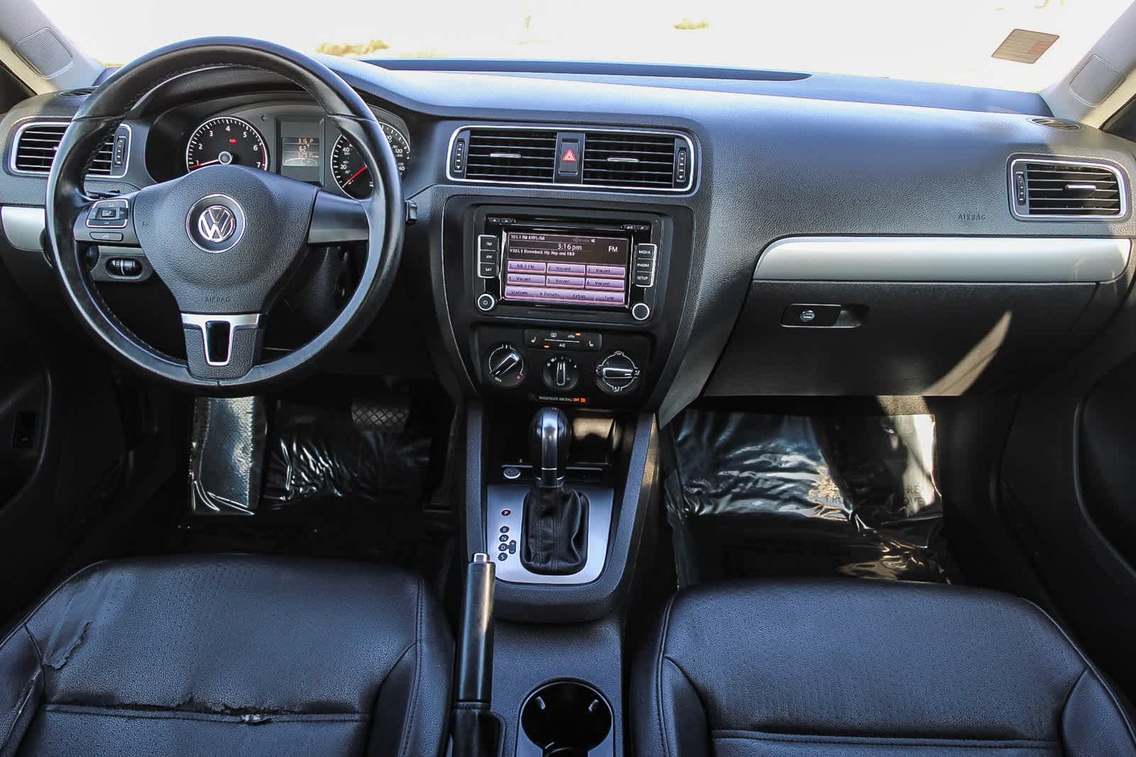 Thumbnail: 2014 Volkswagen Jetta - 12