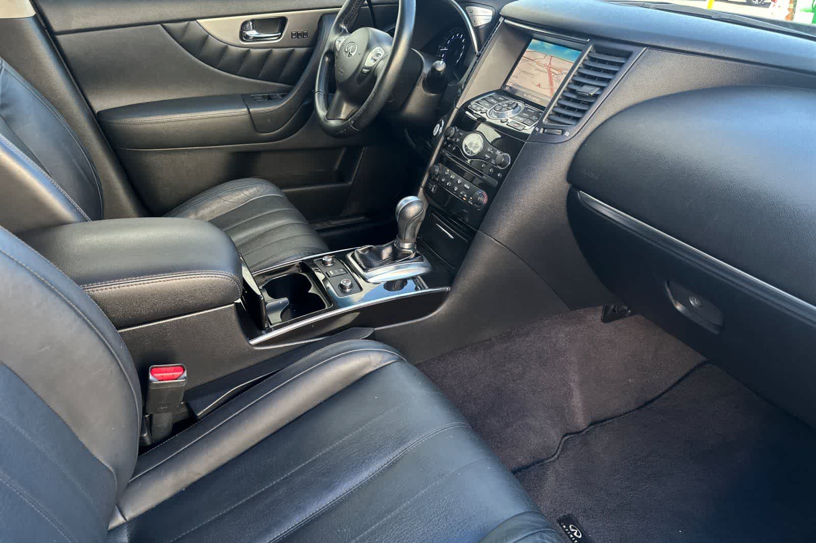 Thumbnail: 2017 INFINITI QX70 - 17