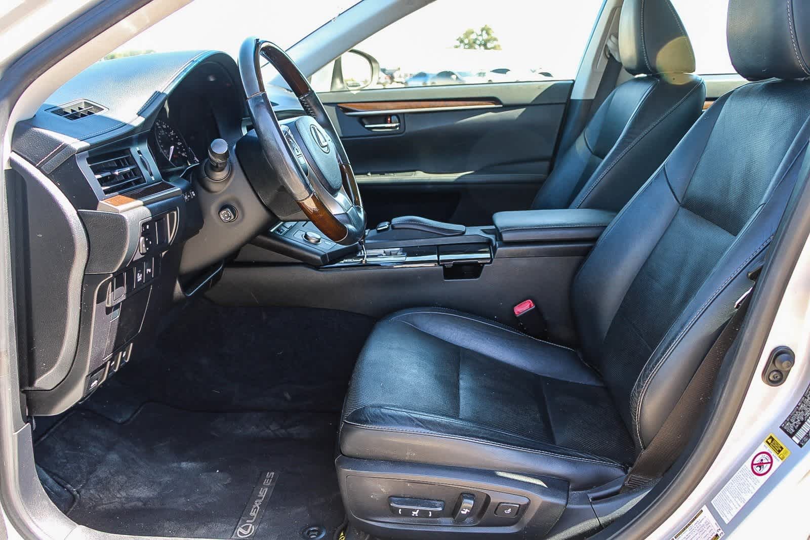 Thumbnail: 2013 Lexus ES - 18