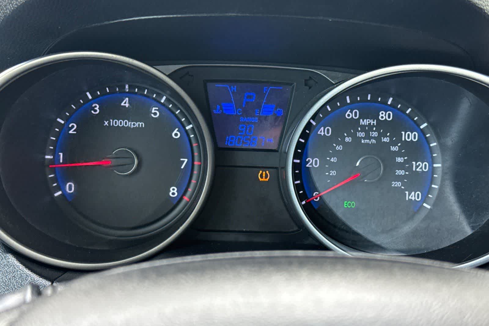 Thumbnail: 2012 Hyundai Tucson - 27