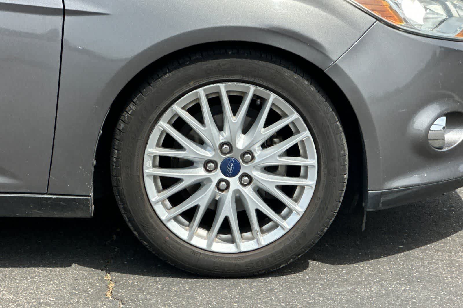 Thumbnail: 2012 Ford Focus - 27