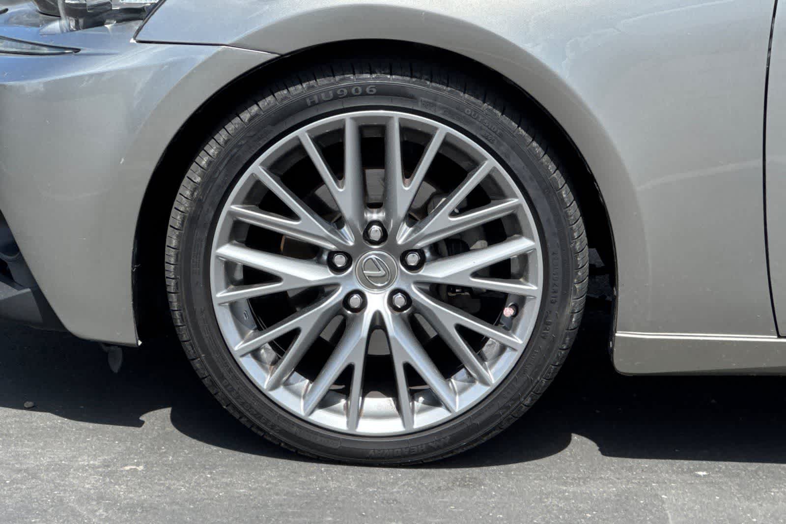 Thumbnail: 2014 Lexus IS - 29