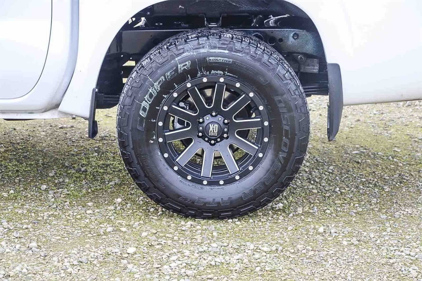 Thumbnail: 2022 Nissan Frontier - 9