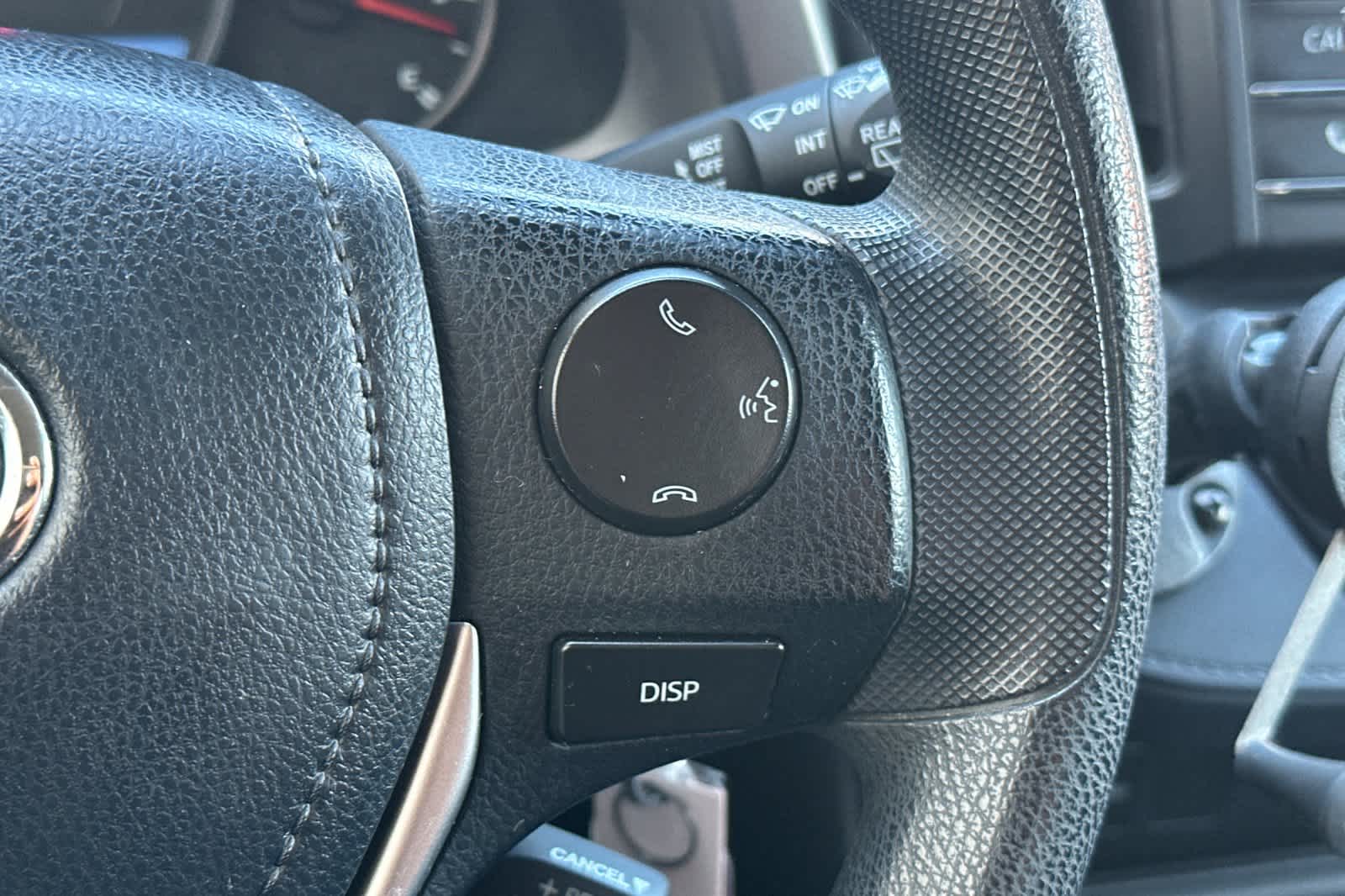 Thumbnail: 2016 Toyota RAV4 - 26