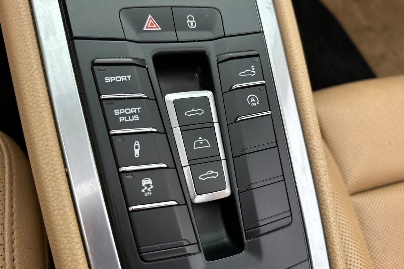 Thumbnail: 2013 Porsche 911 - 27