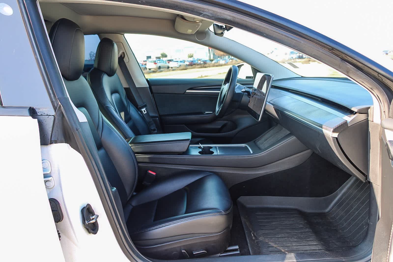 Thumbnail: 2022 Tesla Model 3 - 15