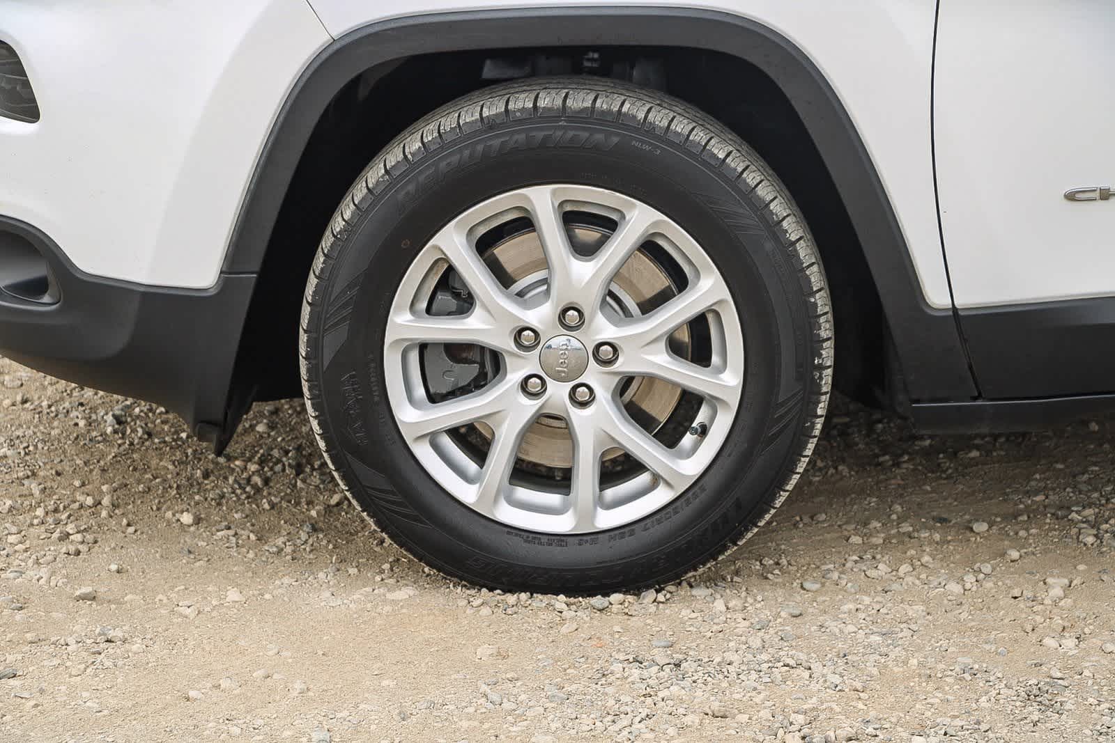 Thumbnail: 2018 Jeep Cherokee - 8