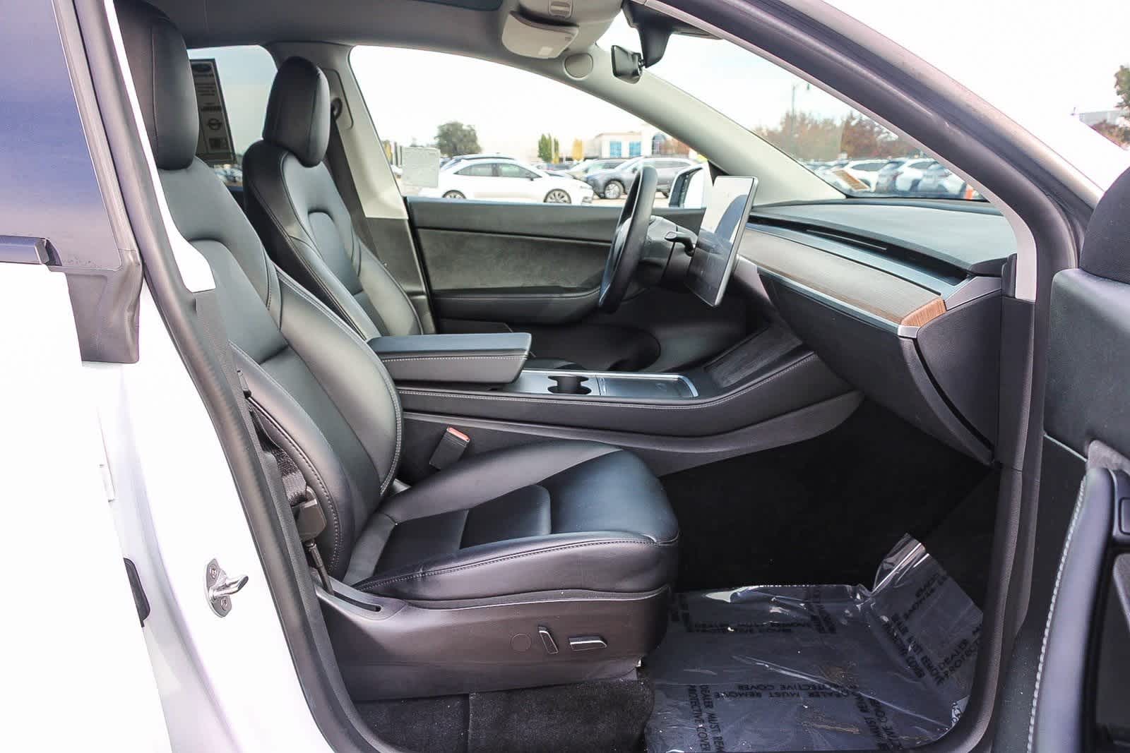 Thumbnail: 2022 Tesla Model Y - 15