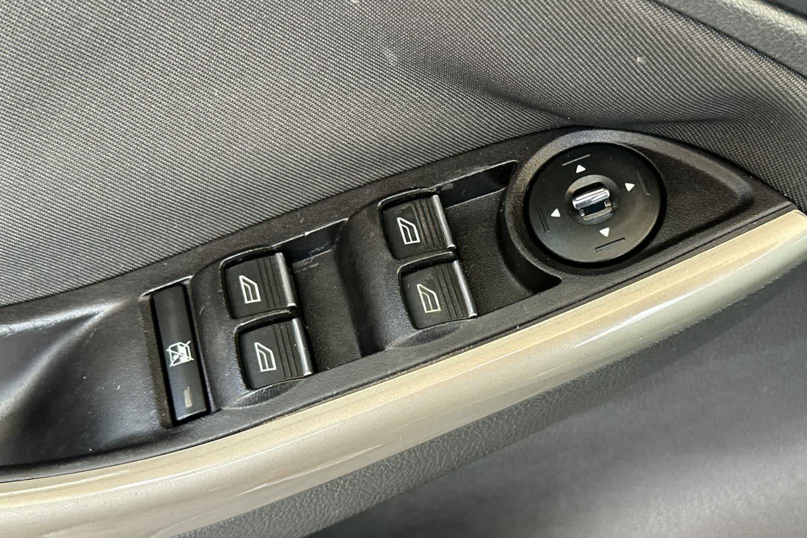 Thumbnail: 2012 Ford Focus - 13
