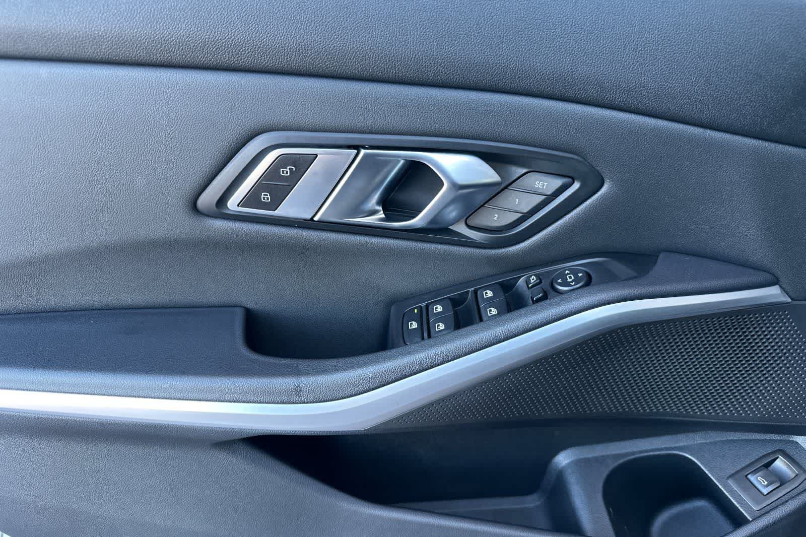 Thumbnail: 2019 BMW 3 Series - 12