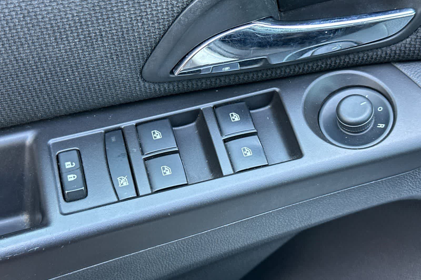 Thumbnail: 2015 Chevrolet Cruze - 12