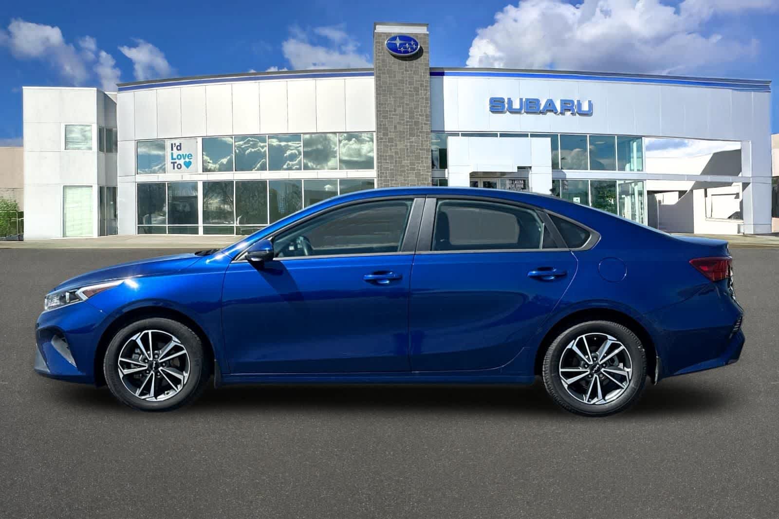 Thumbnail: 2023 Kia Forte - 8