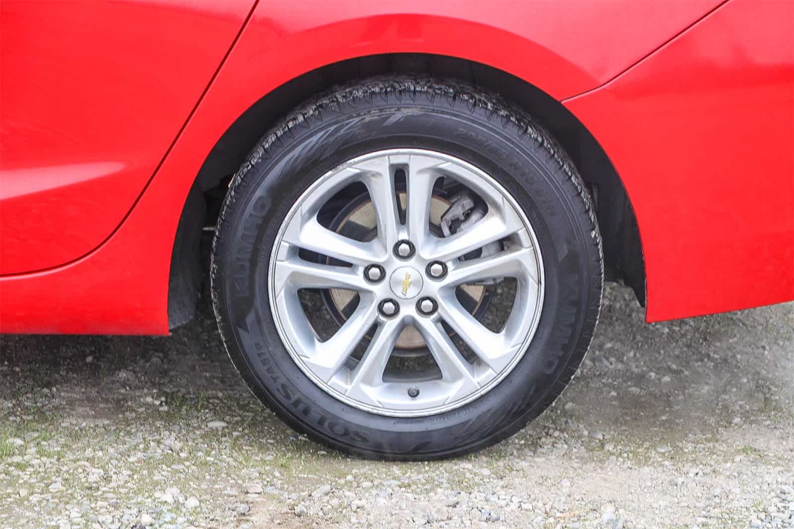 Thumbnail: 2018 Chevrolet Cruze - 10