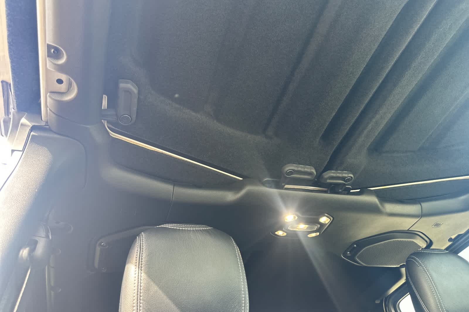 Thumbnail: 2021 Jeep Gladiator - 17