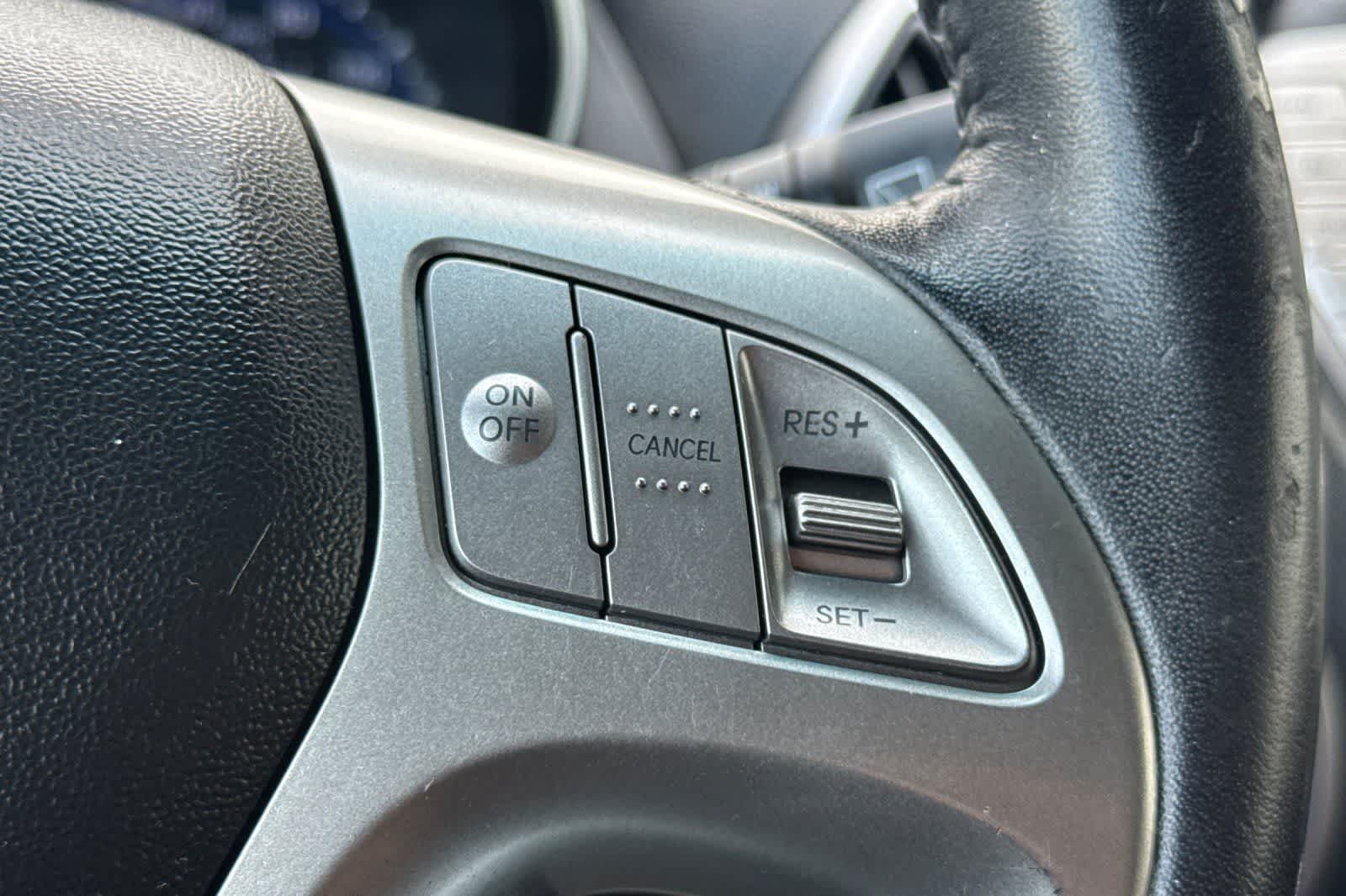 Thumbnail: 2012 Hyundai Tucson - 26