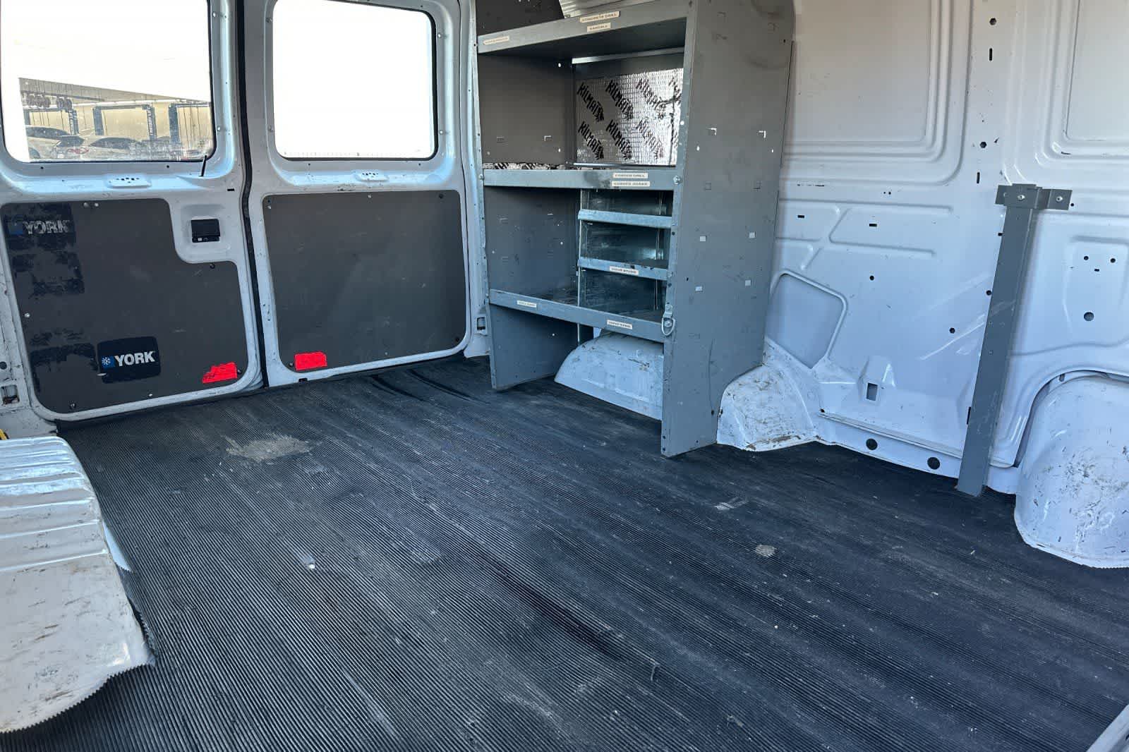 Thumbnail: 2014 Ford Econoline - 15