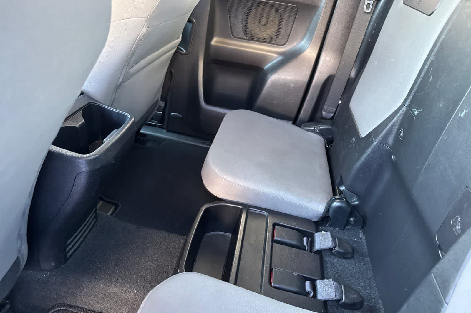 Thumbnail: 2017 Toyota Tacoma - 4