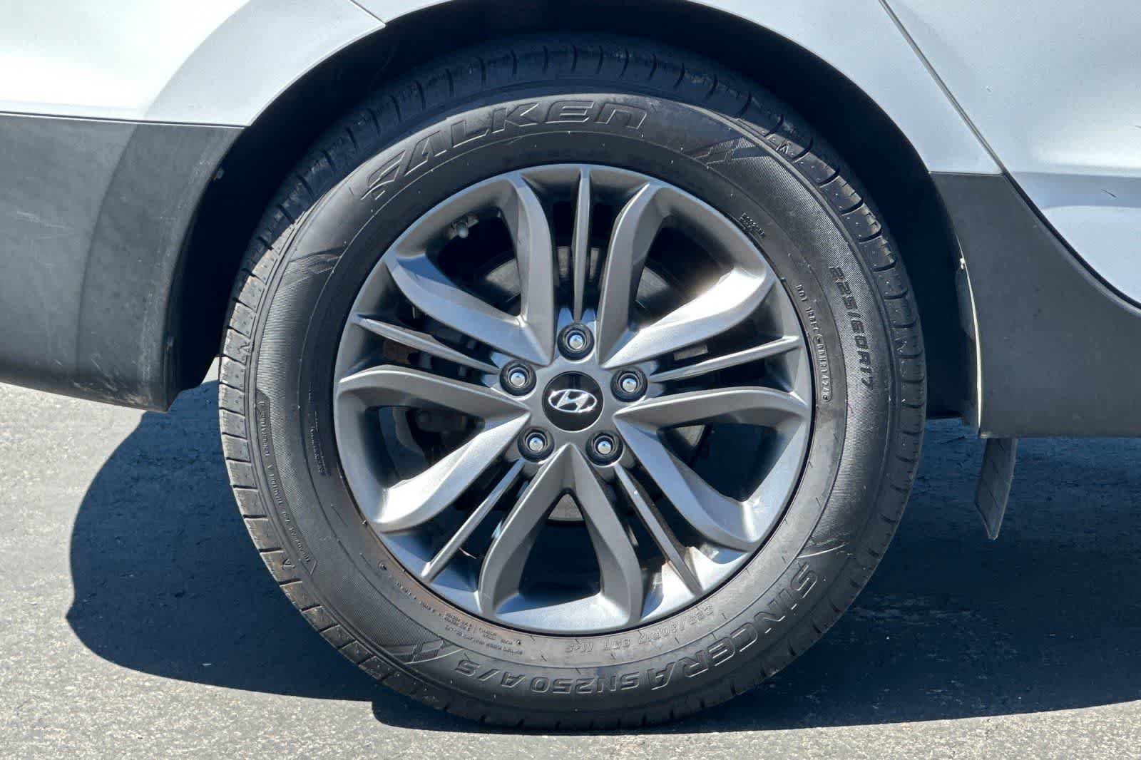 Thumbnail: 2015 Hyundai Tucson - 28