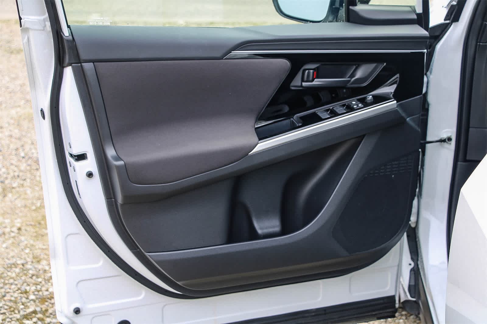 Thumbnail: 2024 Subaru Solterra - 19