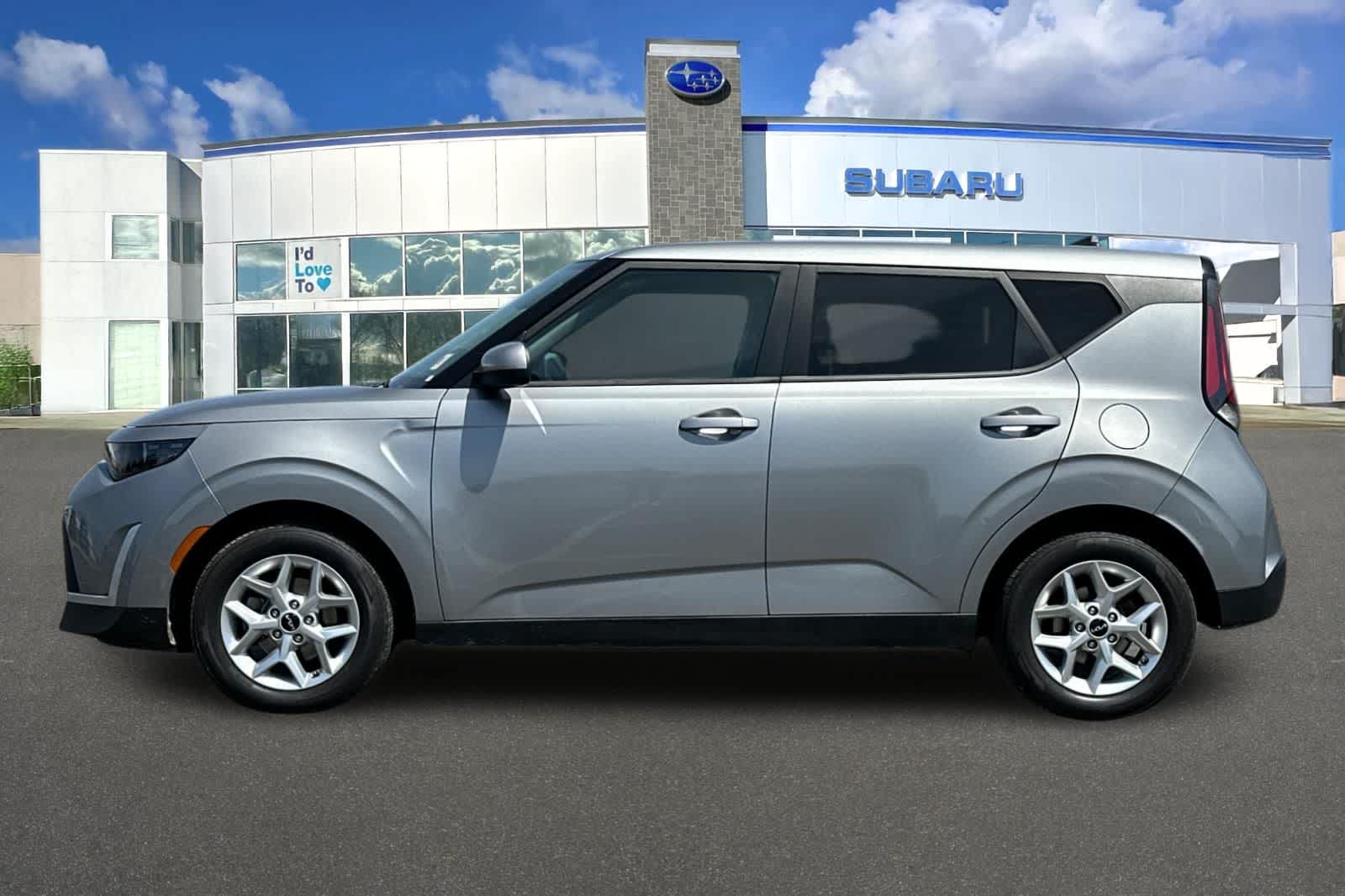 Thumbnail: 2023 Kia Soul - 9