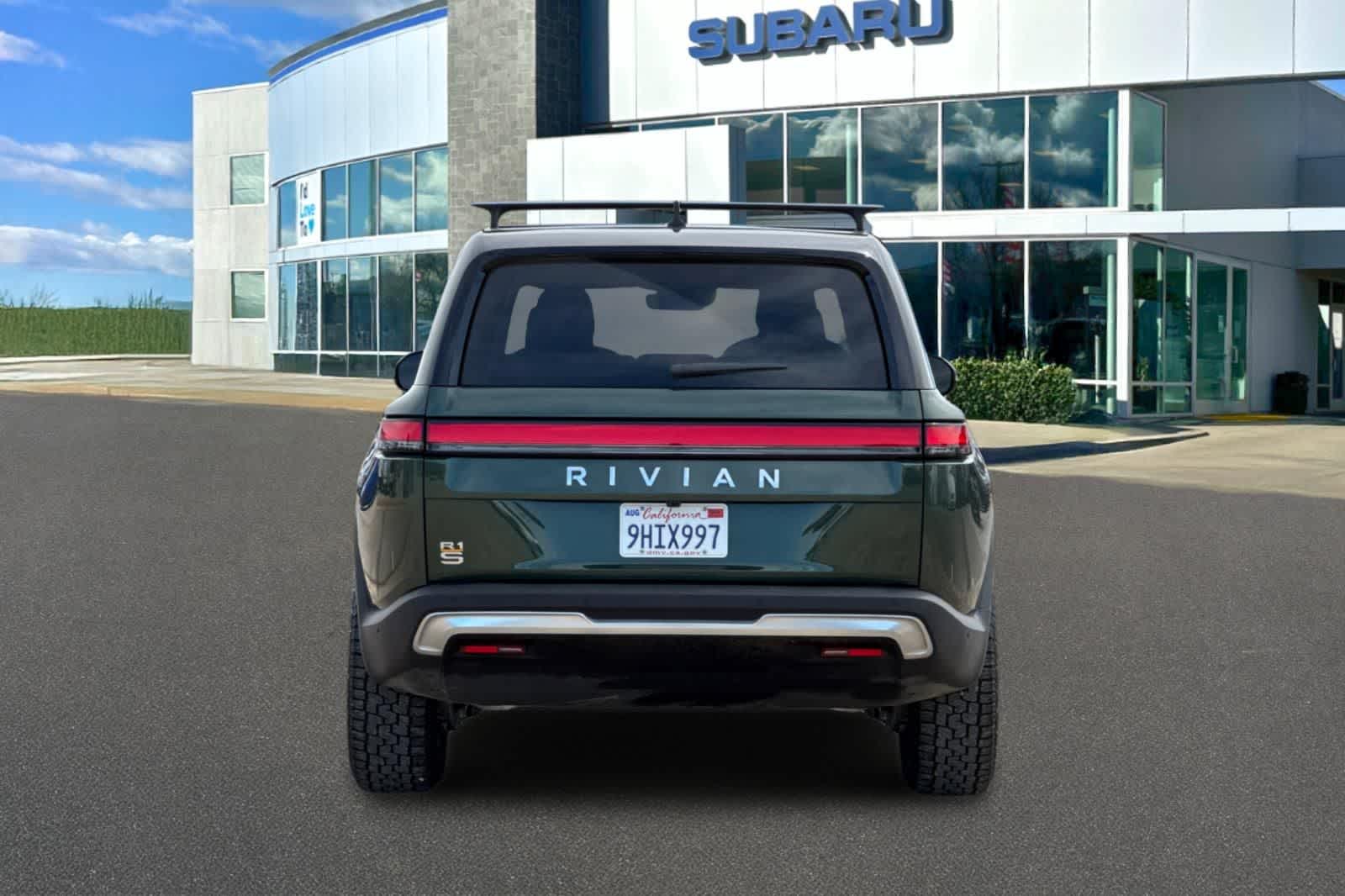 Thumbnail: 2023 Rivian R1S - 7