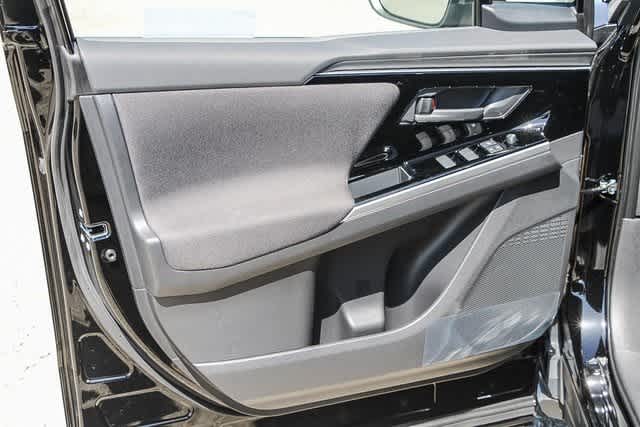 Thumbnail: 2025 Subaru Solterra - 20