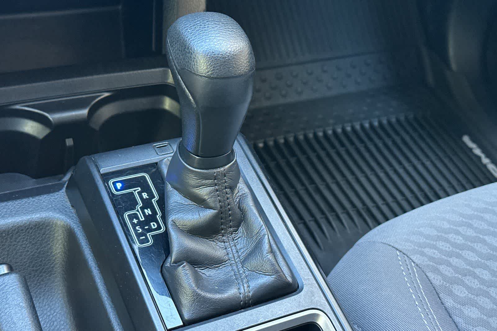 Thumbnail: 2020 Toyota Tacoma - 21