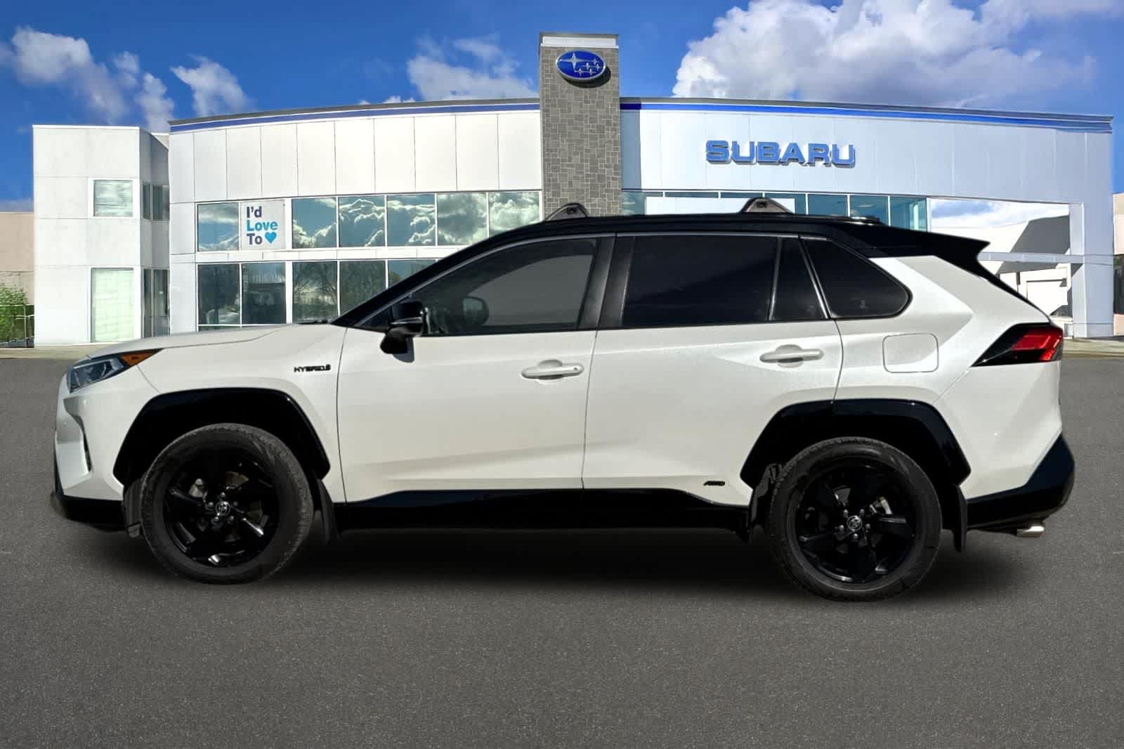 Thumbnail: 2020 Toyota RAV4 - 9