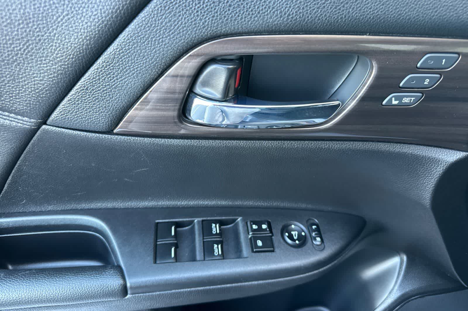 Thumbnail: 2016 Honda Accord - 12