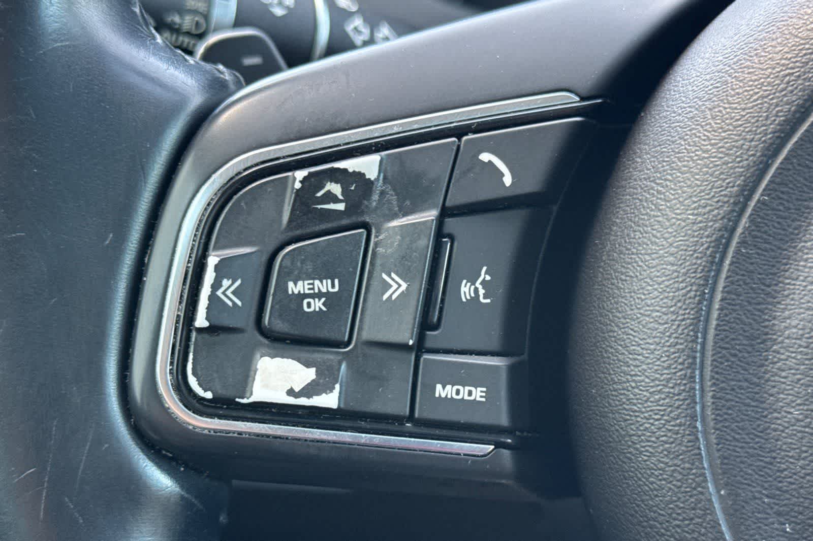 Thumbnail: 2017 Jaguar F-Pace - 27