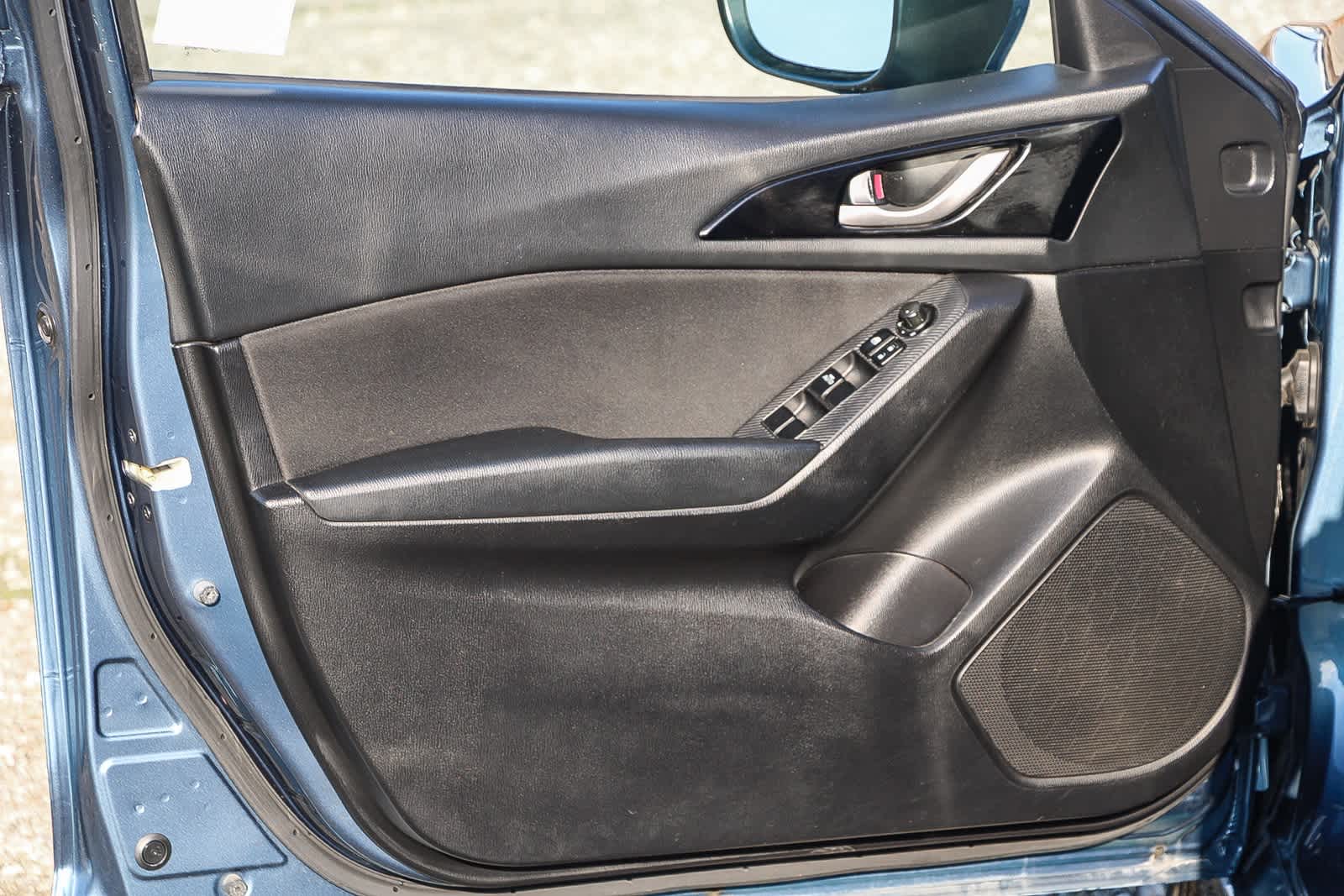 Thumbnail: 2016 Mazda Mazda3 - 19