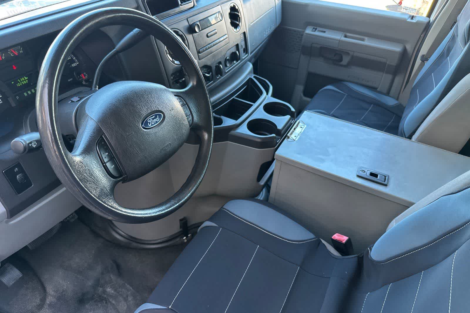 Thumbnail: 2014 Ford Econoline - 11