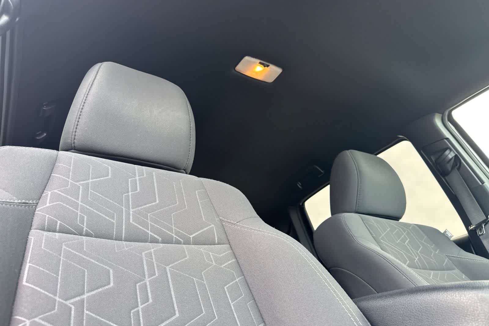 Thumbnail: 2018 Toyota Tacoma - 16