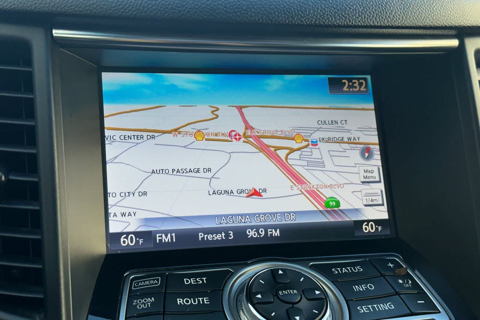 Thumbnail: 2017 INFINITI QX70 - 21