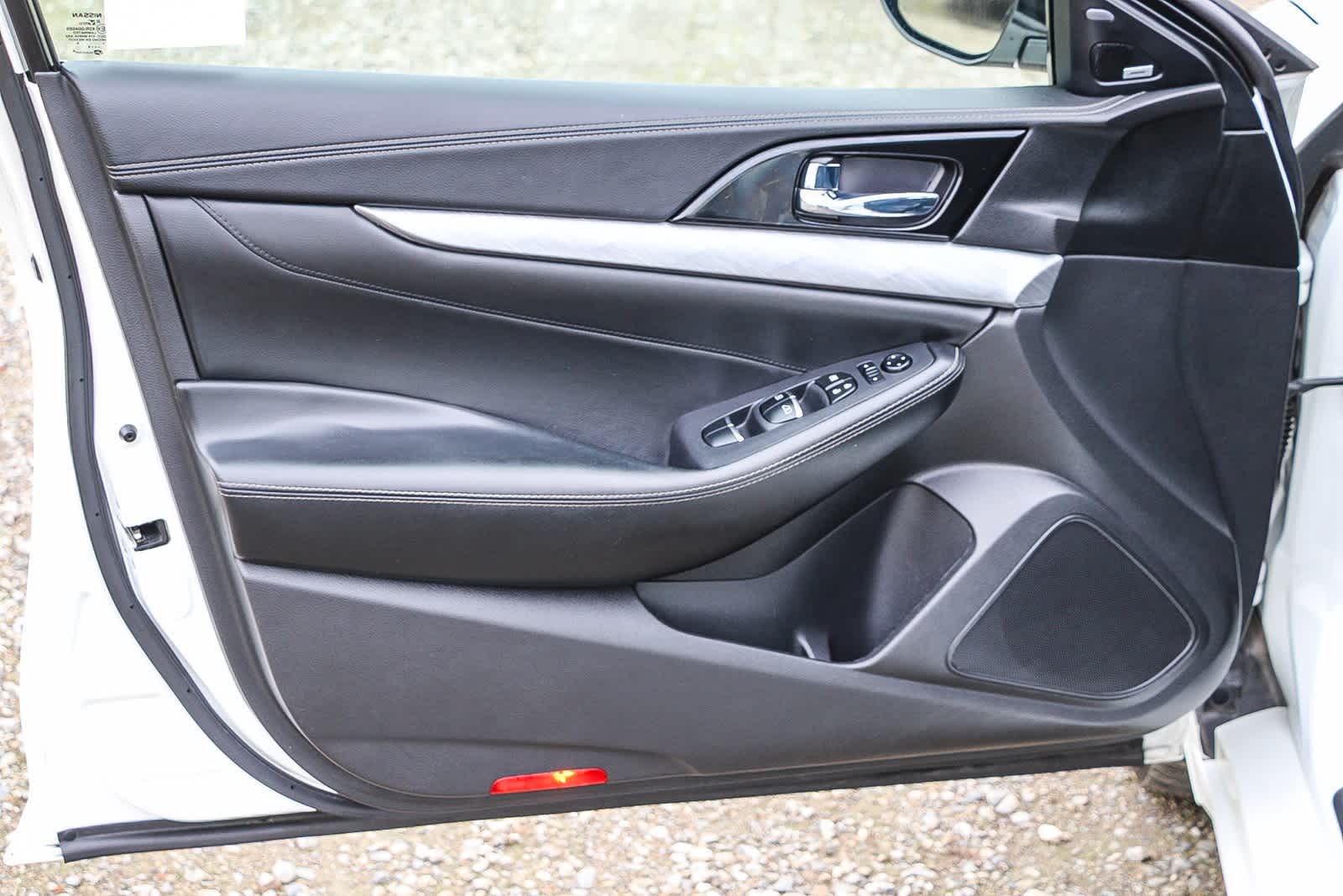 Thumbnail: 2017 Nissan Maxima - 17