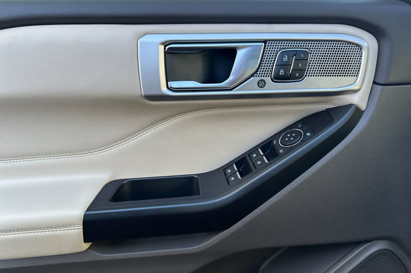 Thumbnail: 2020 Ford Explorer - 12