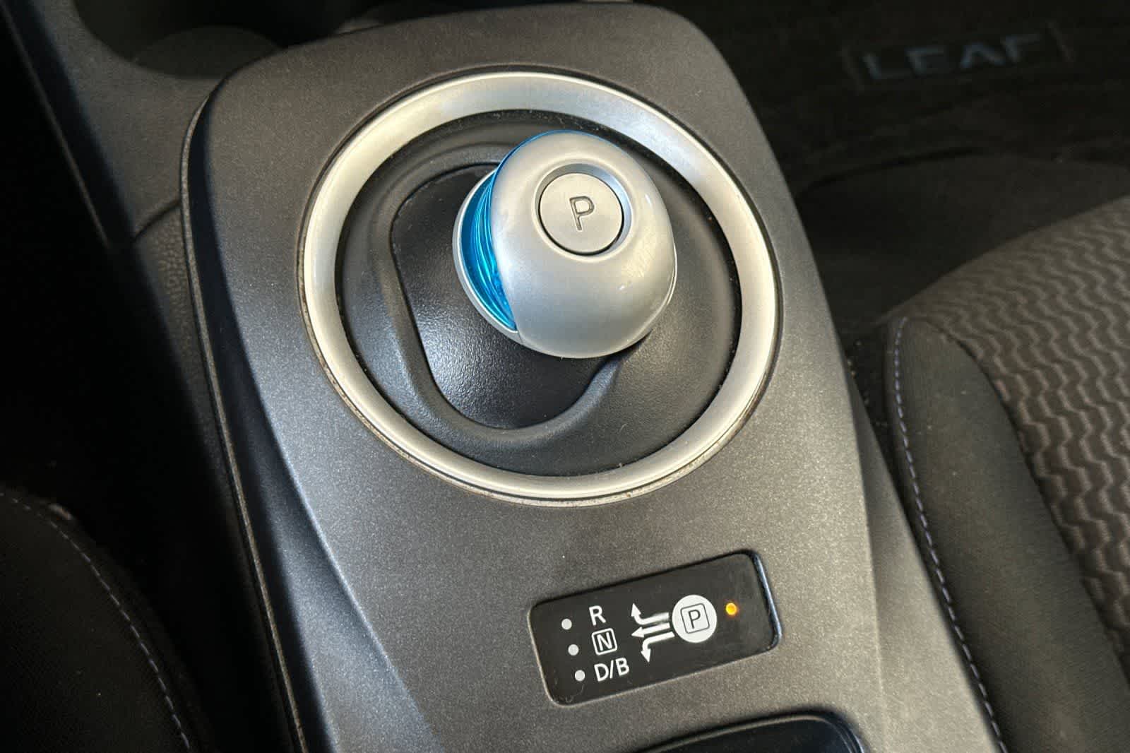 Thumbnail: 2015 Nissan Leaf - 22