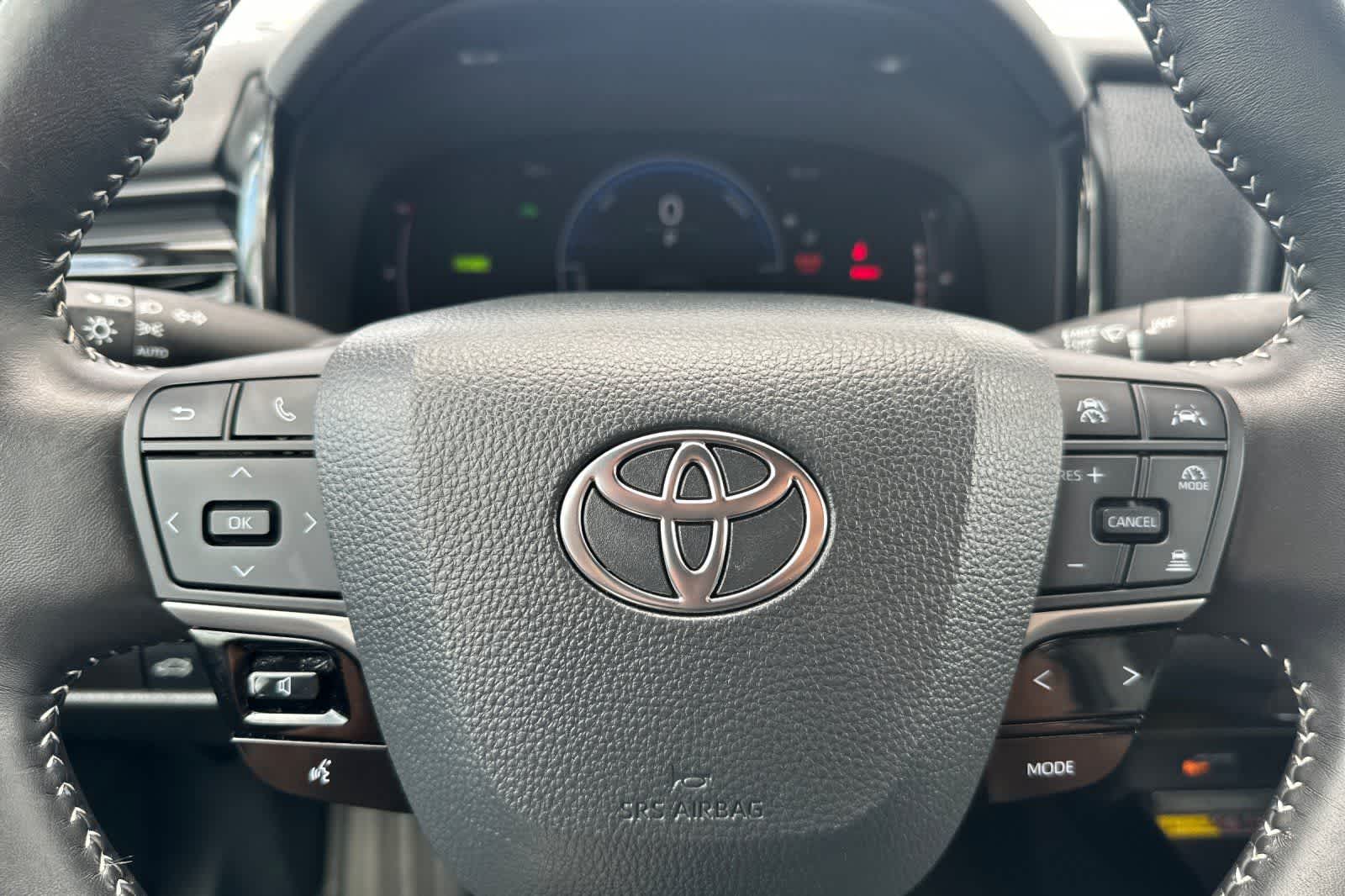 Thumbnail: 2025 Toyota Camry - 24
