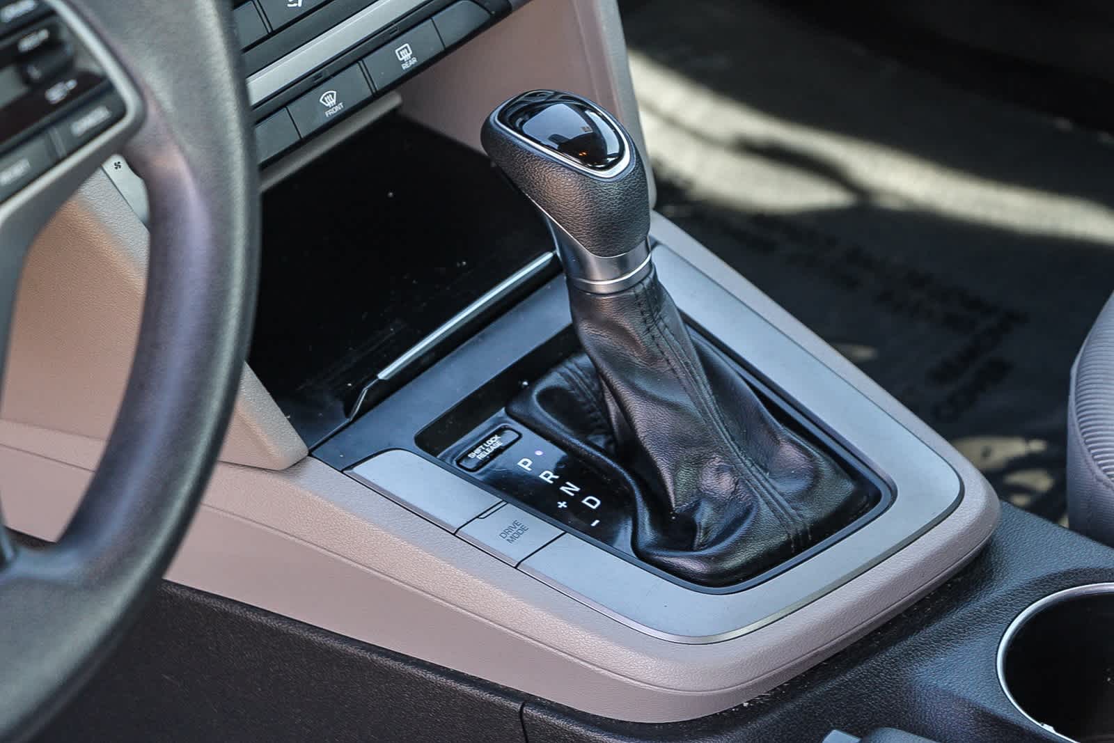 Thumbnail: 2017 Hyundai Elantra - 21