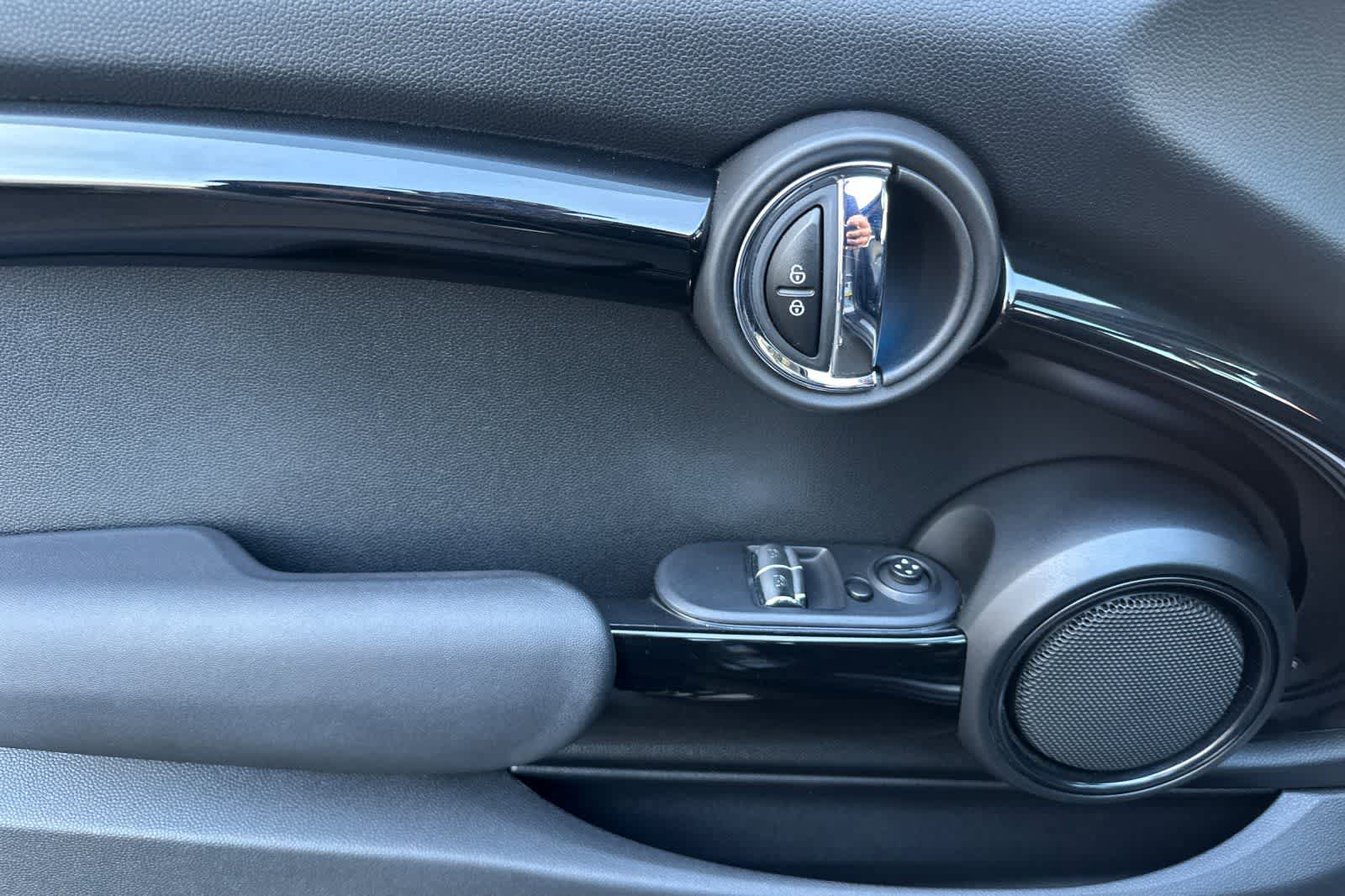 Thumbnail: 2020 MINI Cooper Hardtop - 12