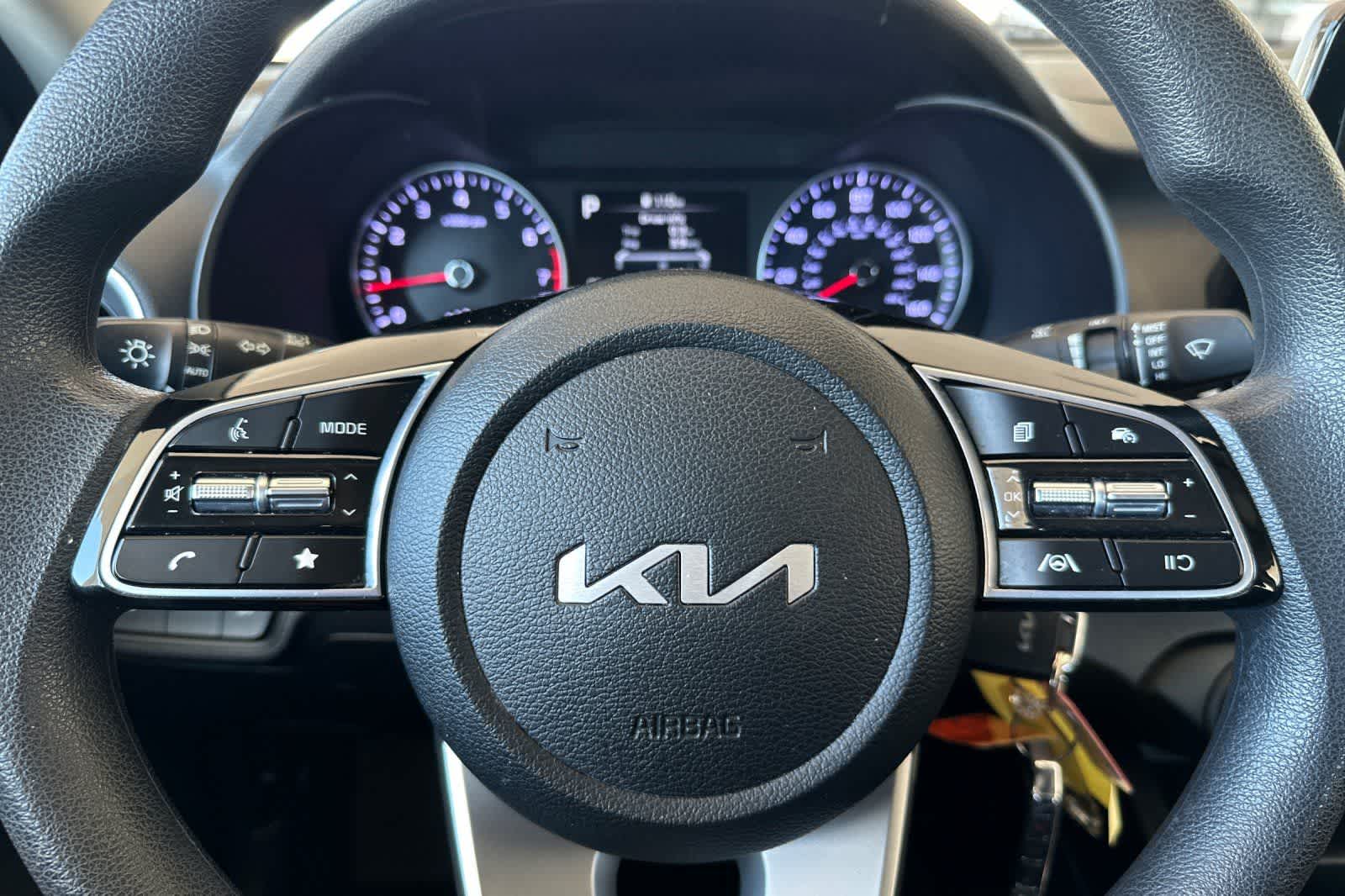 Thumbnail: 2023 Kia Forte - 21