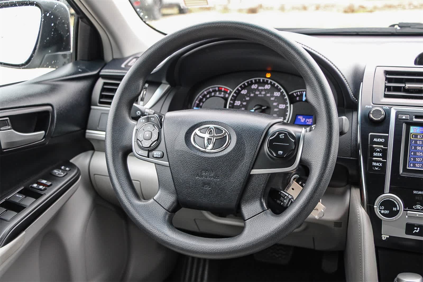 Thumbnail: 2013 Toyota Camry - 14