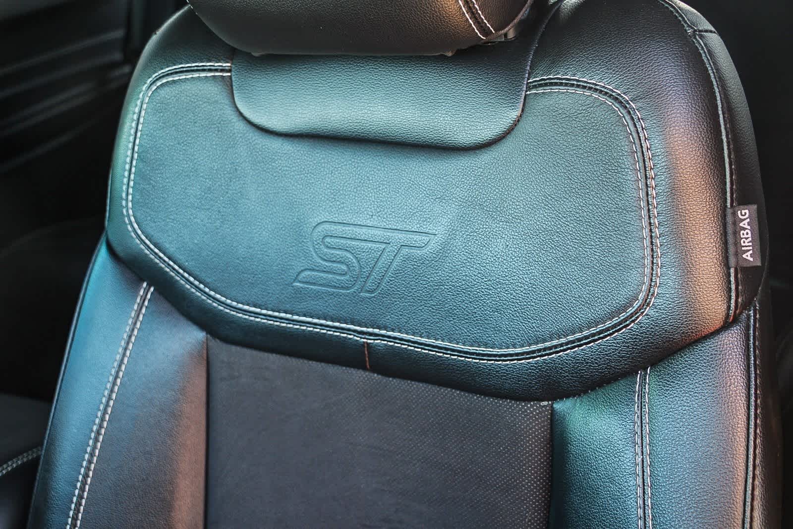 Thumbnail: 2022 Ford Explorer - 25