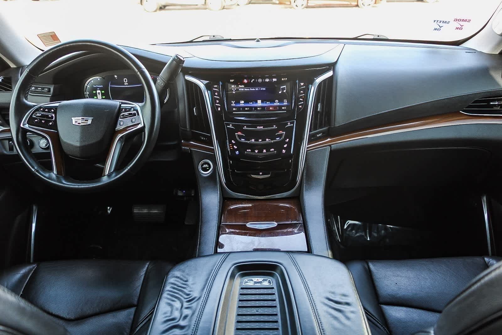 Thumbnail: 2017 Cadillac Escalade - 17