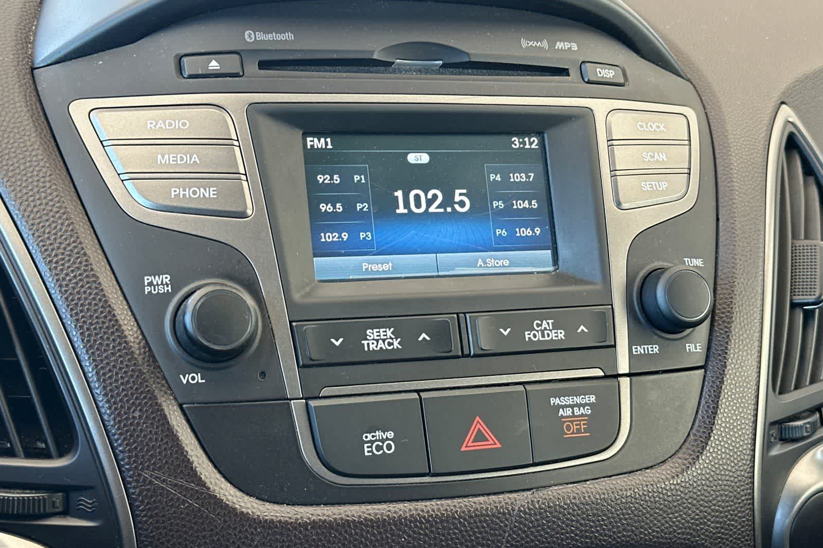 Thumbnail: 2015 Hyundai Tucson - 19