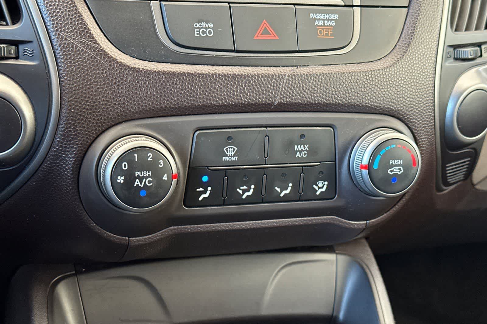 Thumbnail: 2015 Hyundai Tucson - 21