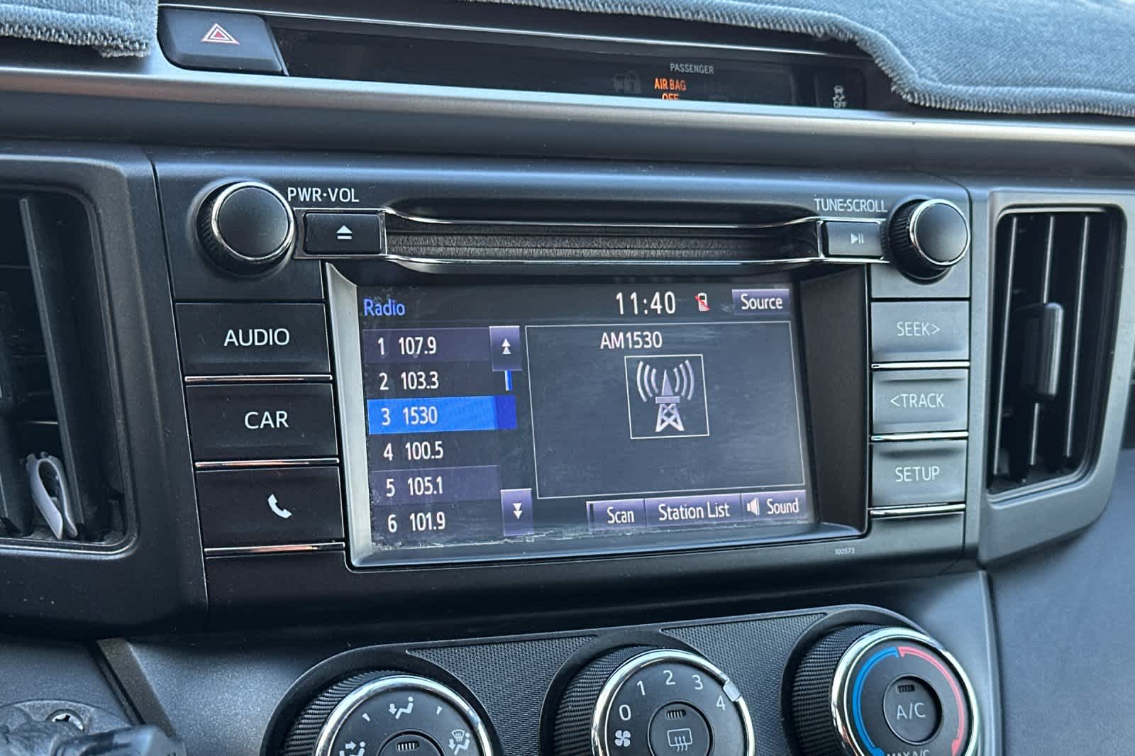 Thumbnail: 2016 Toyota RAV4 - 20