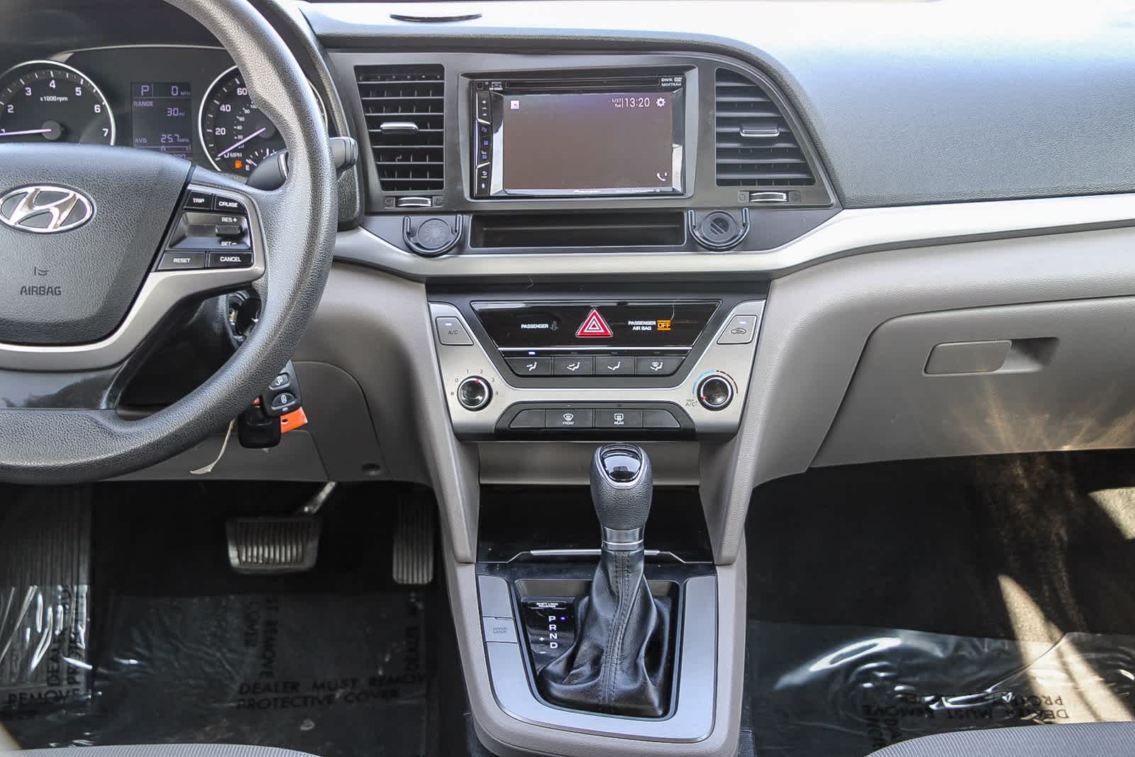 Thumbnail: 2017 Hyundai Elantra - 13